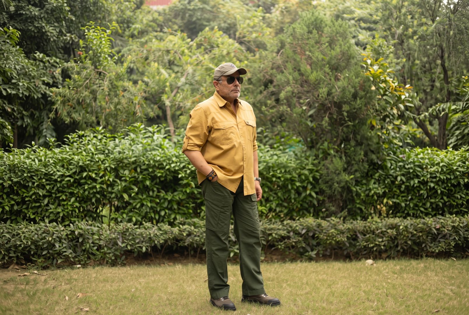 What's the Best Color for Men's Safari Shirts and Pants?