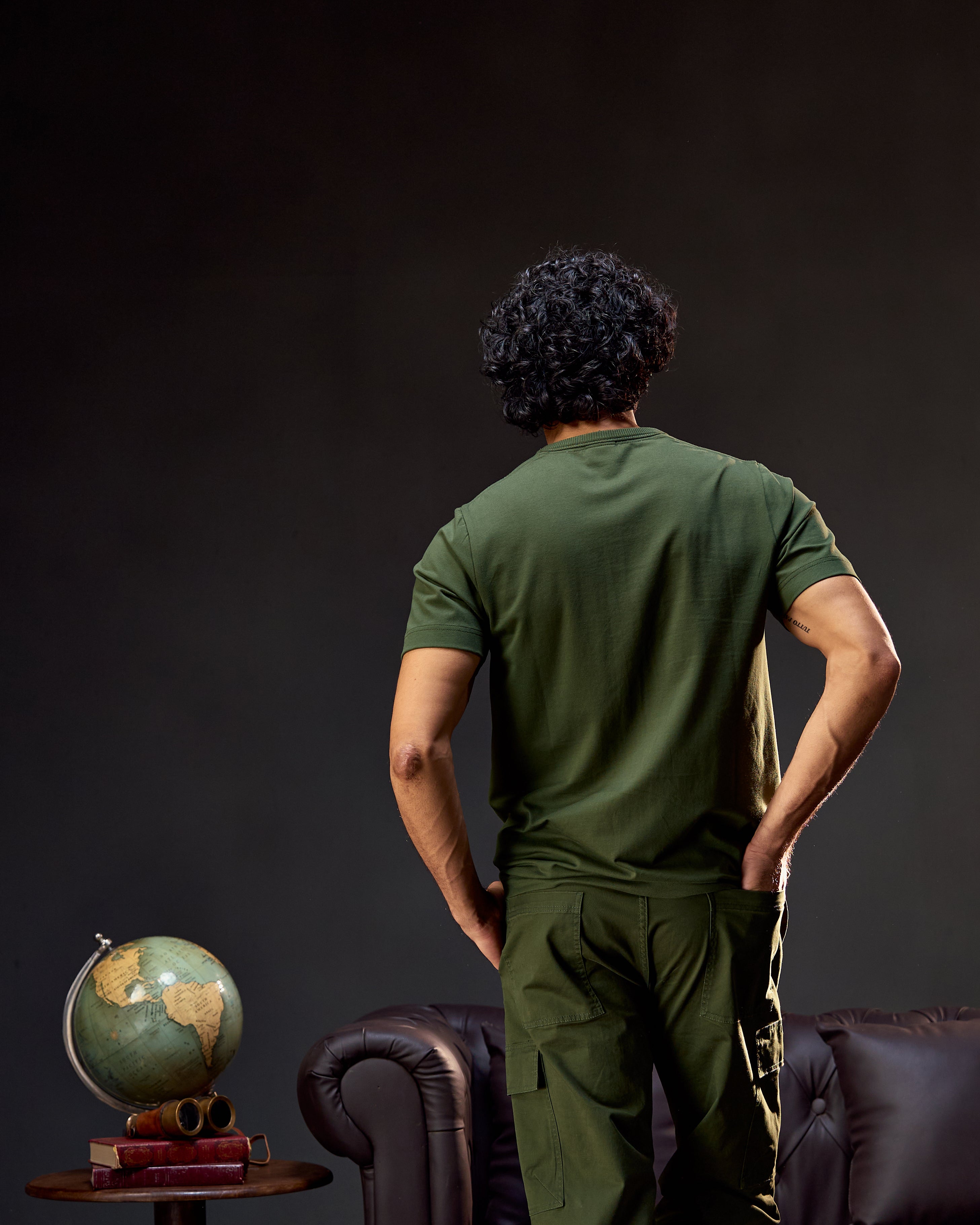 Embossed Tiger - Men's Safari Tee in Kombu Green