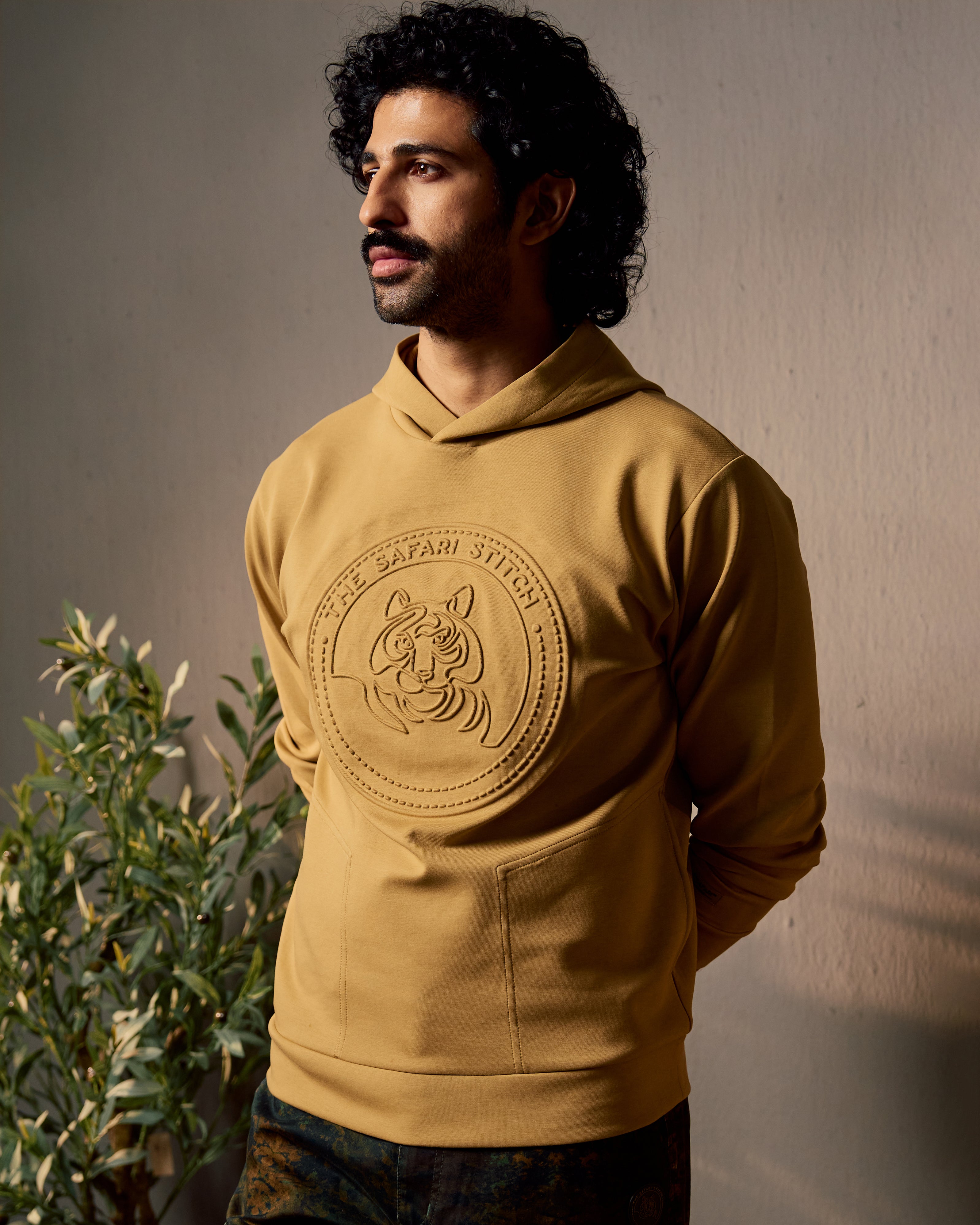 Canopy Embossed - Men's Hoodie in Jungle Khaki