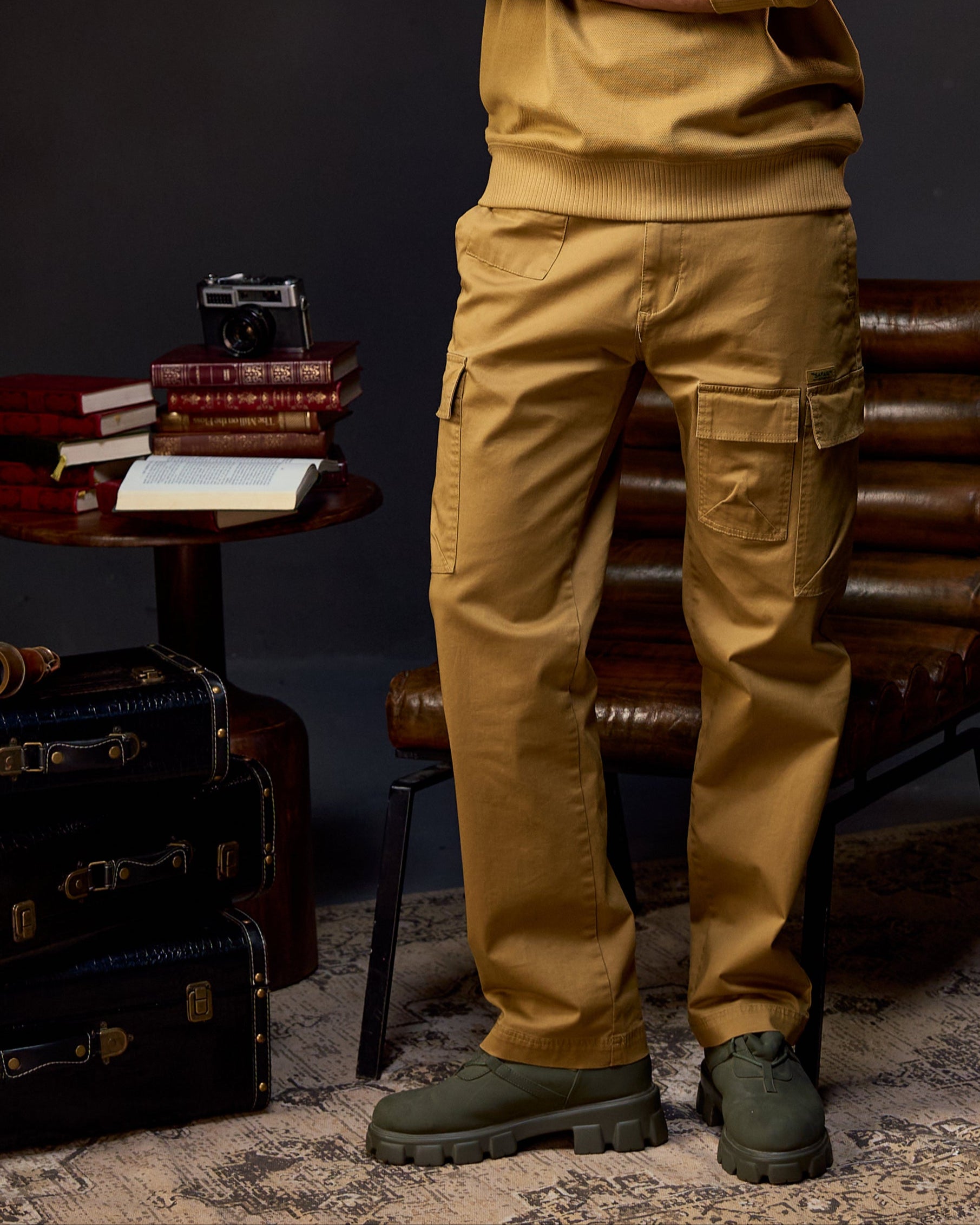 The Explorer Chino - Men's Cargo in Jungle Khaki