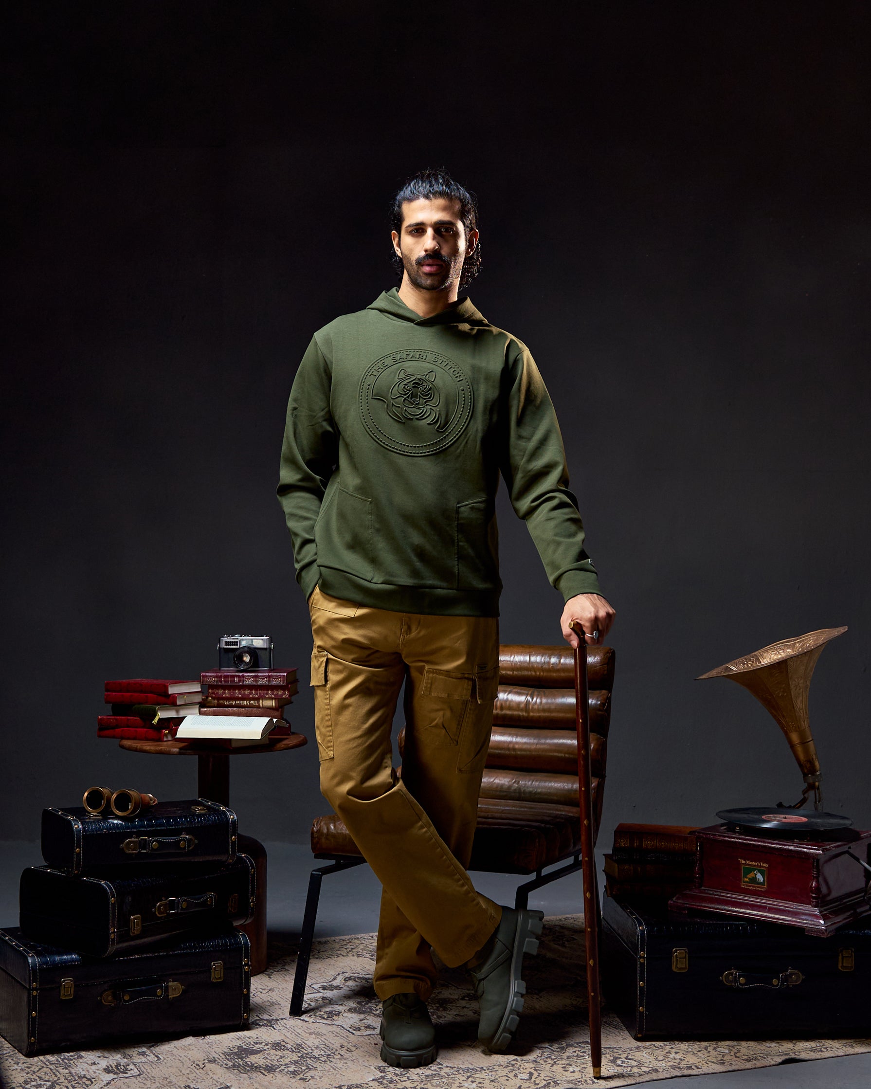 Canopy Embossed - Men's Hoodie in Kombu Green
