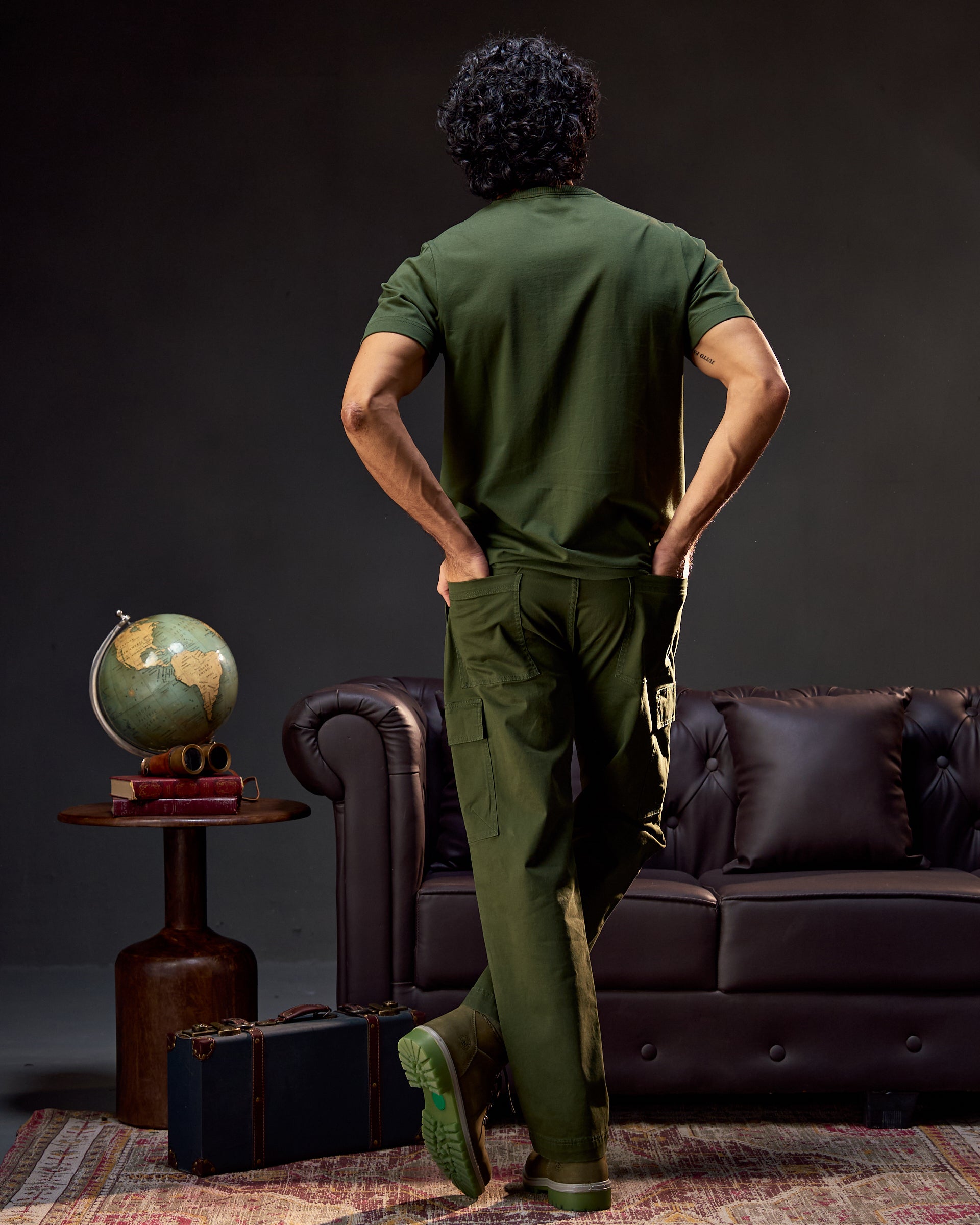 The Explorer Chino - Men's Cargo in Kombu Green