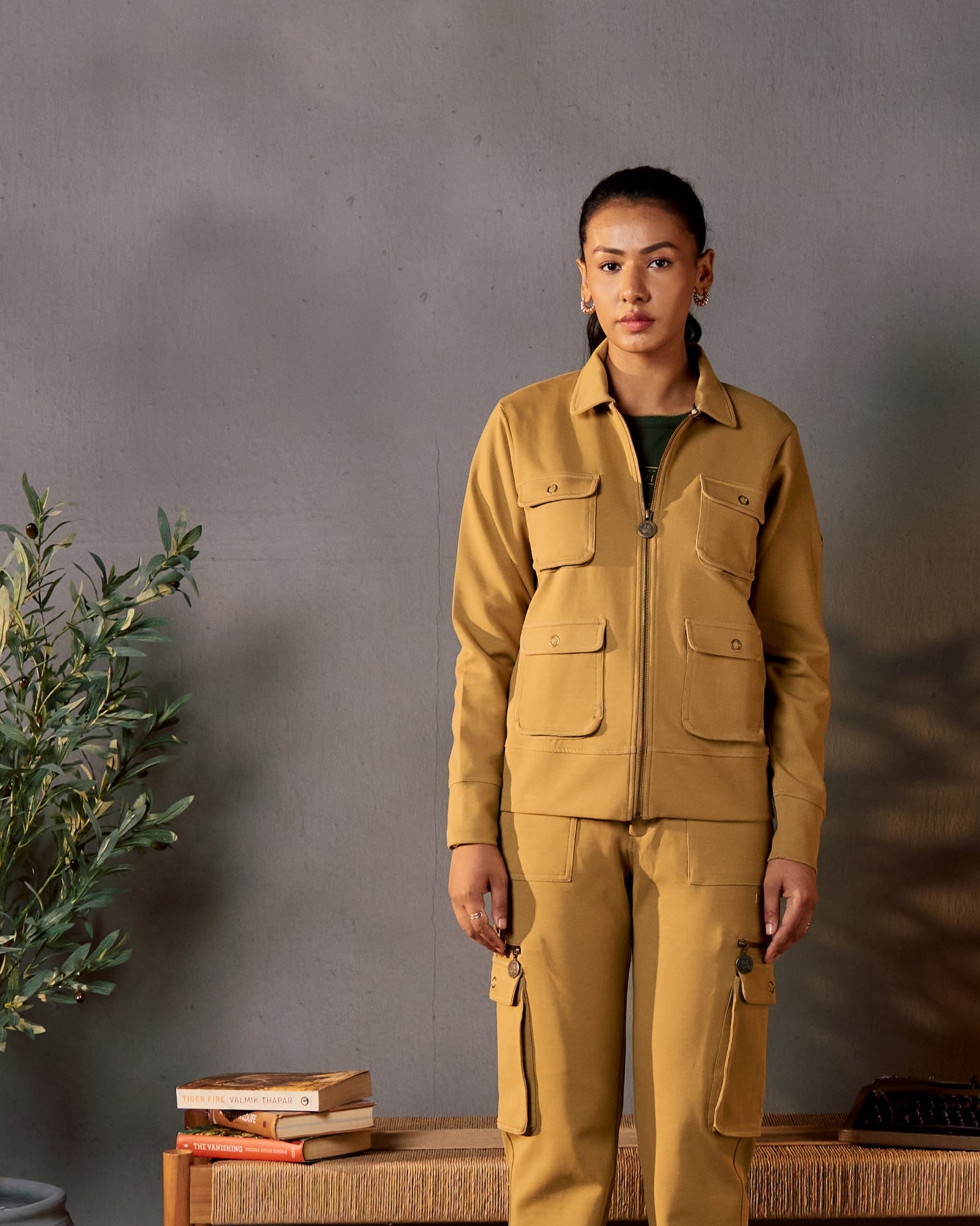 Nature Trail Utility - Women's Zipper in Jungle Khaki