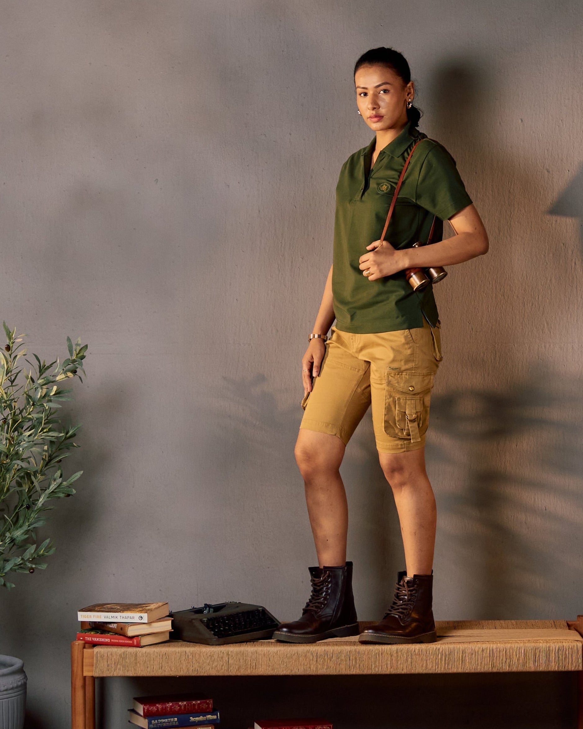 The Explorer Functional - Women's Cargo Shorts in Jungle Khaki