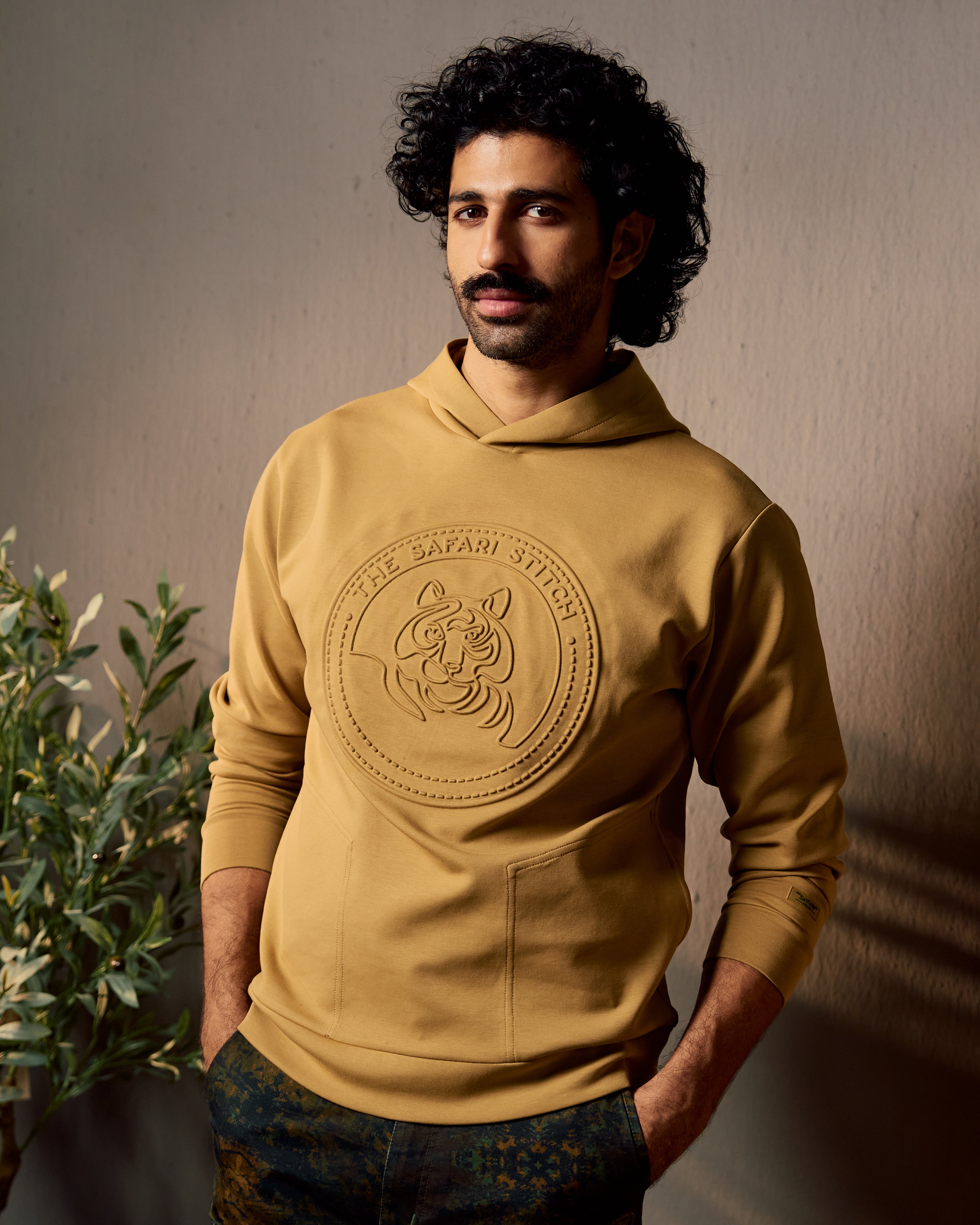 Canopy Embossed - Men's Hoodie in Jungle Khaki