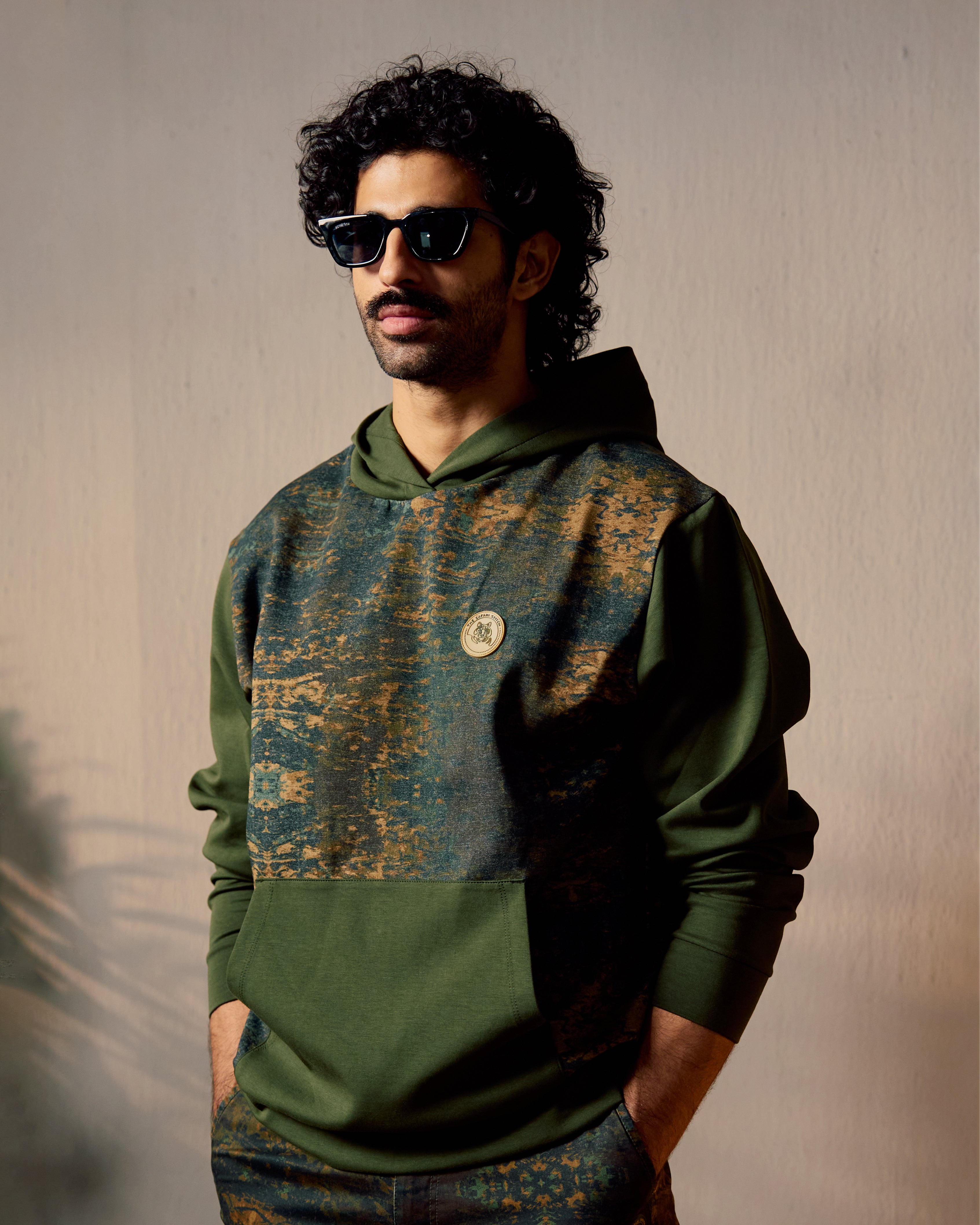 Canopy - Unisex hoodie in Camo