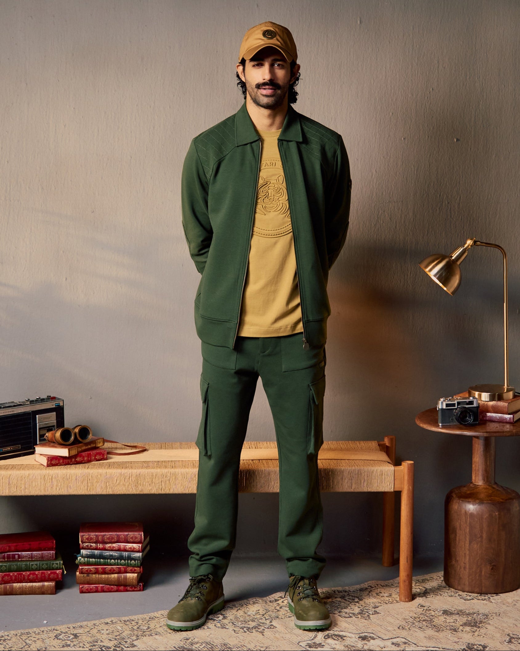 Forest Trail Utility - Men's Cargo Pants in Kombu Green