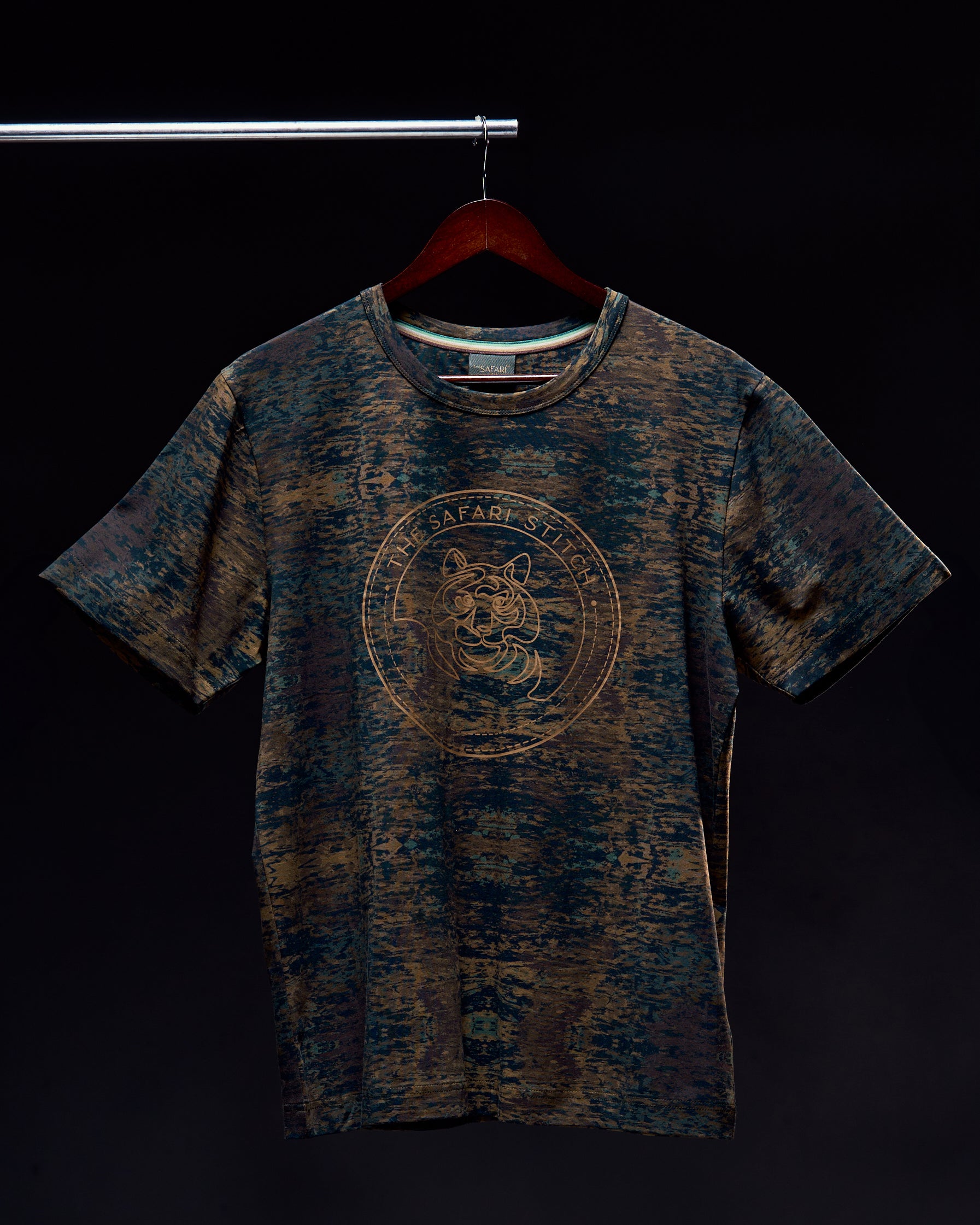 Tiger Track - Men's Safari Tee in Camo