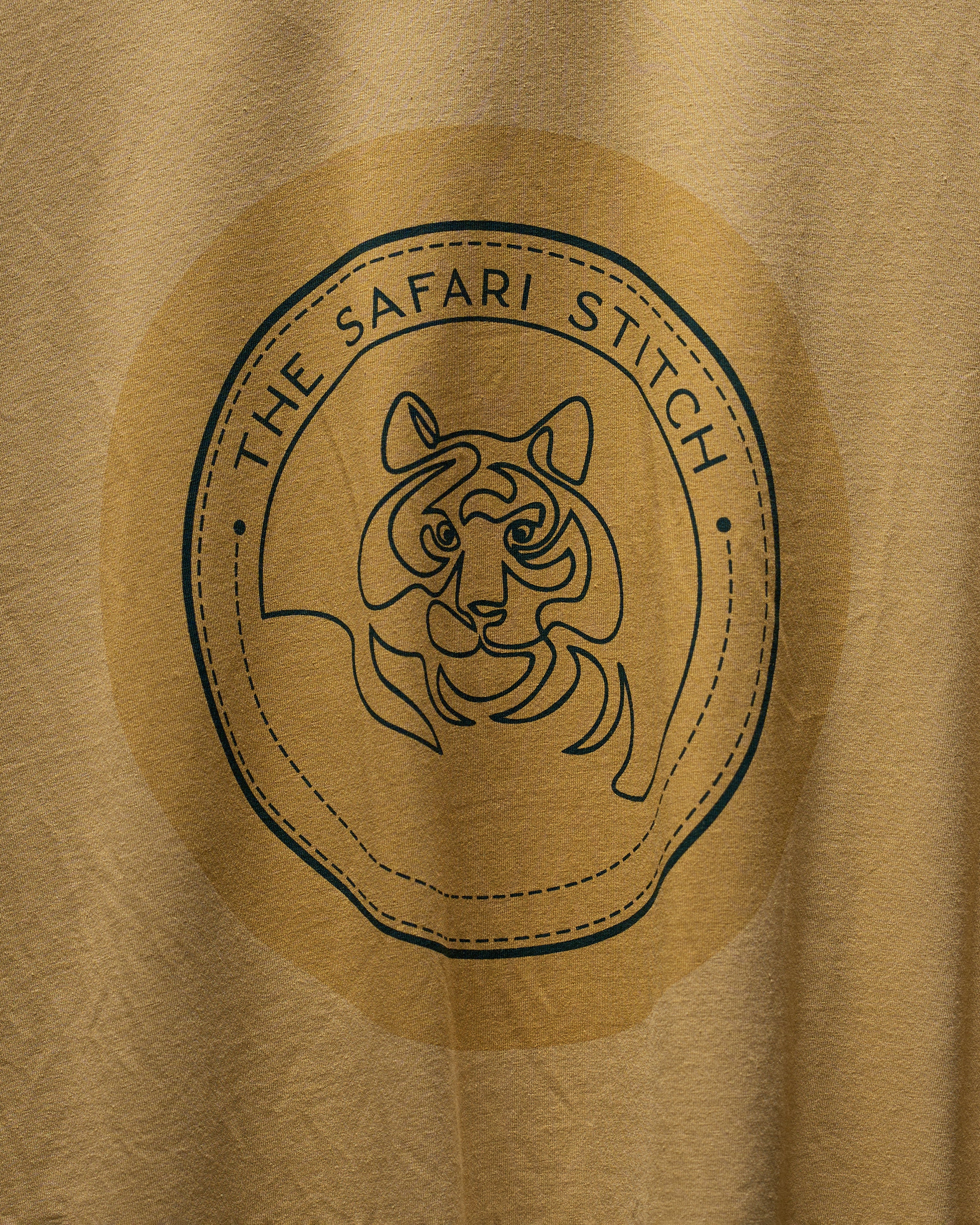 Graphic Tiger  - Men's Safari Tee in Jungle Khaki