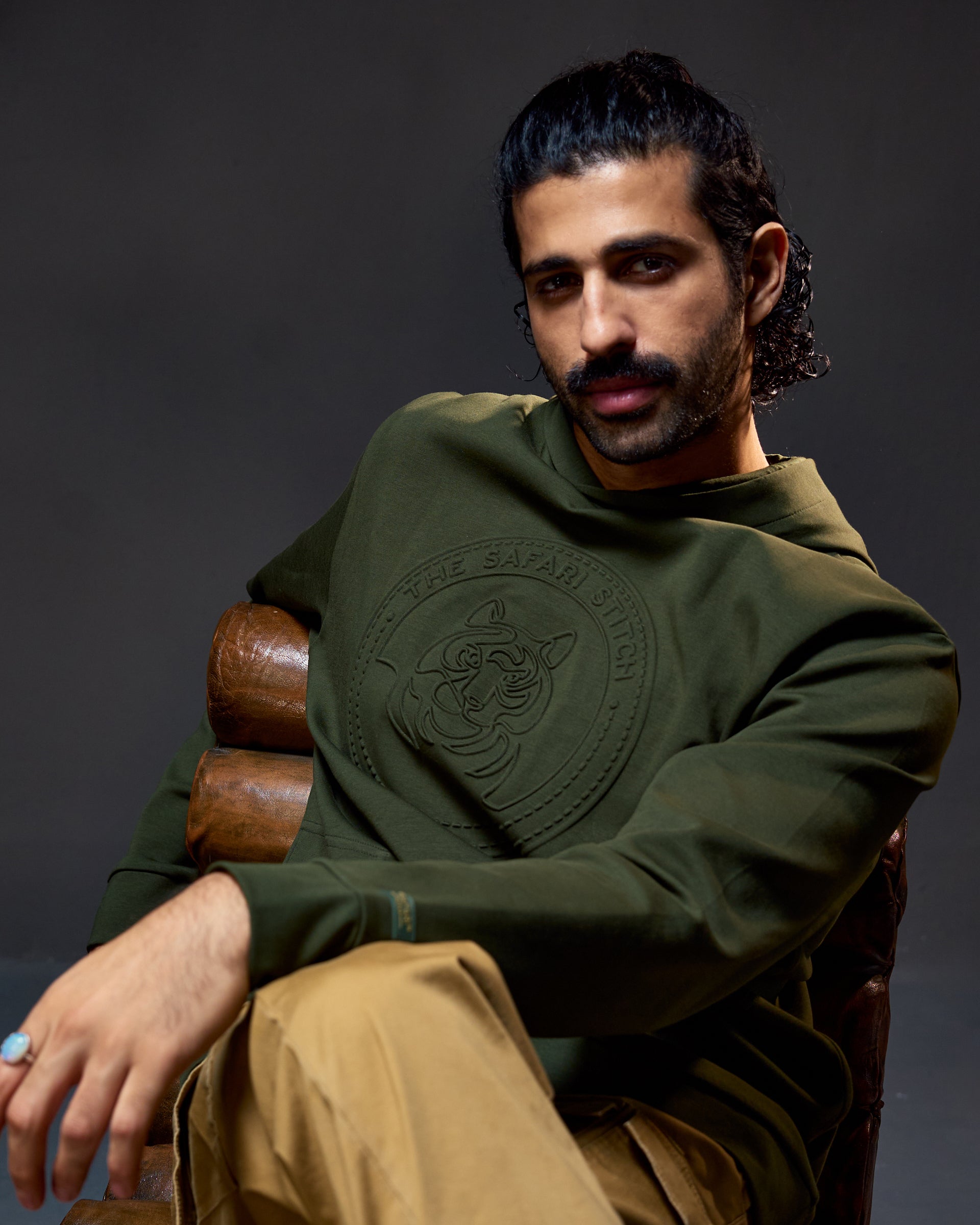 Canopy Embossed - Men's Hoodie in Kombu Green