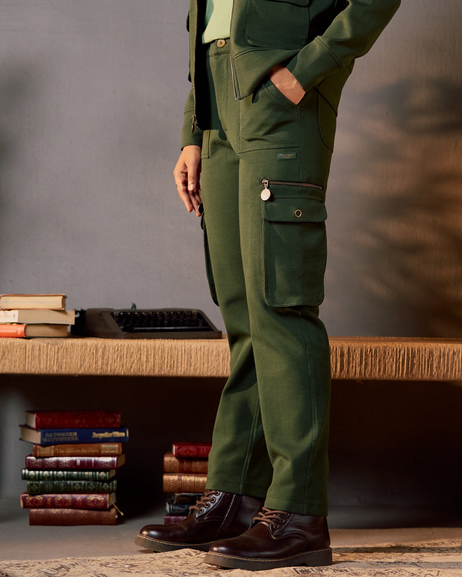 Nature Trail Utility - Women's Pants in Kombu Green