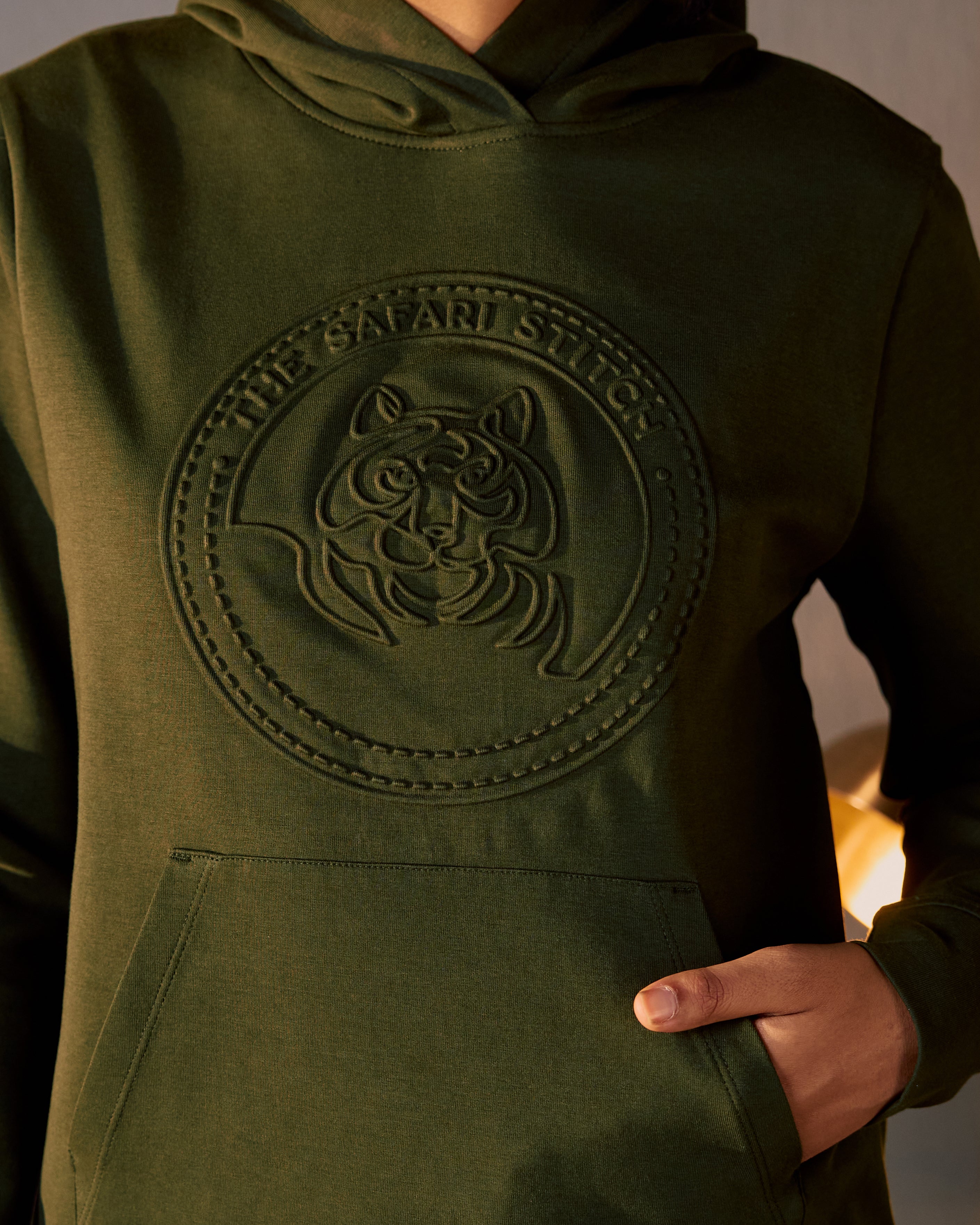 Canopy Embossed - Women's Hoodie in Kombu Green