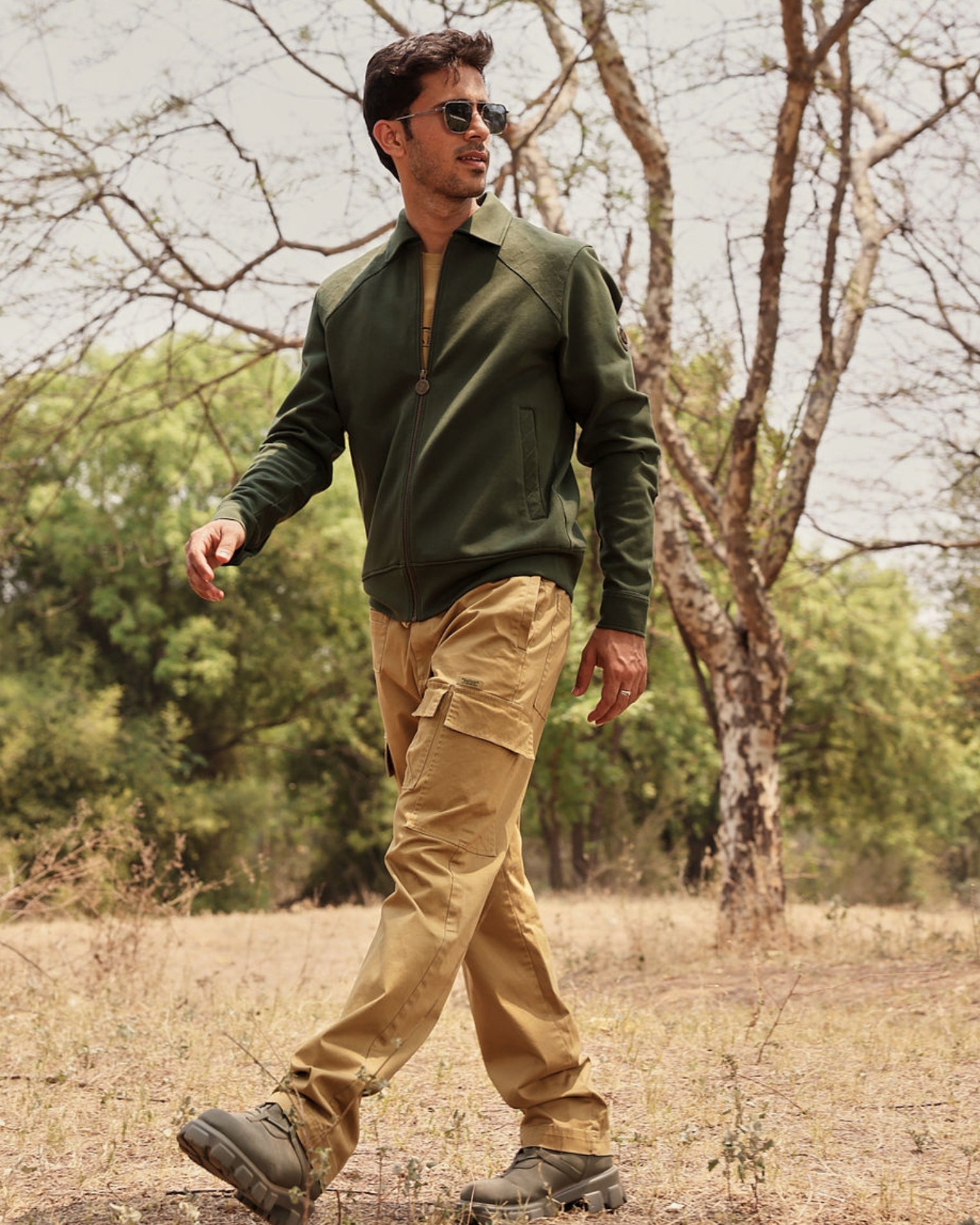 The Explorer Chino - Men's Cargo in Jungle Khaki